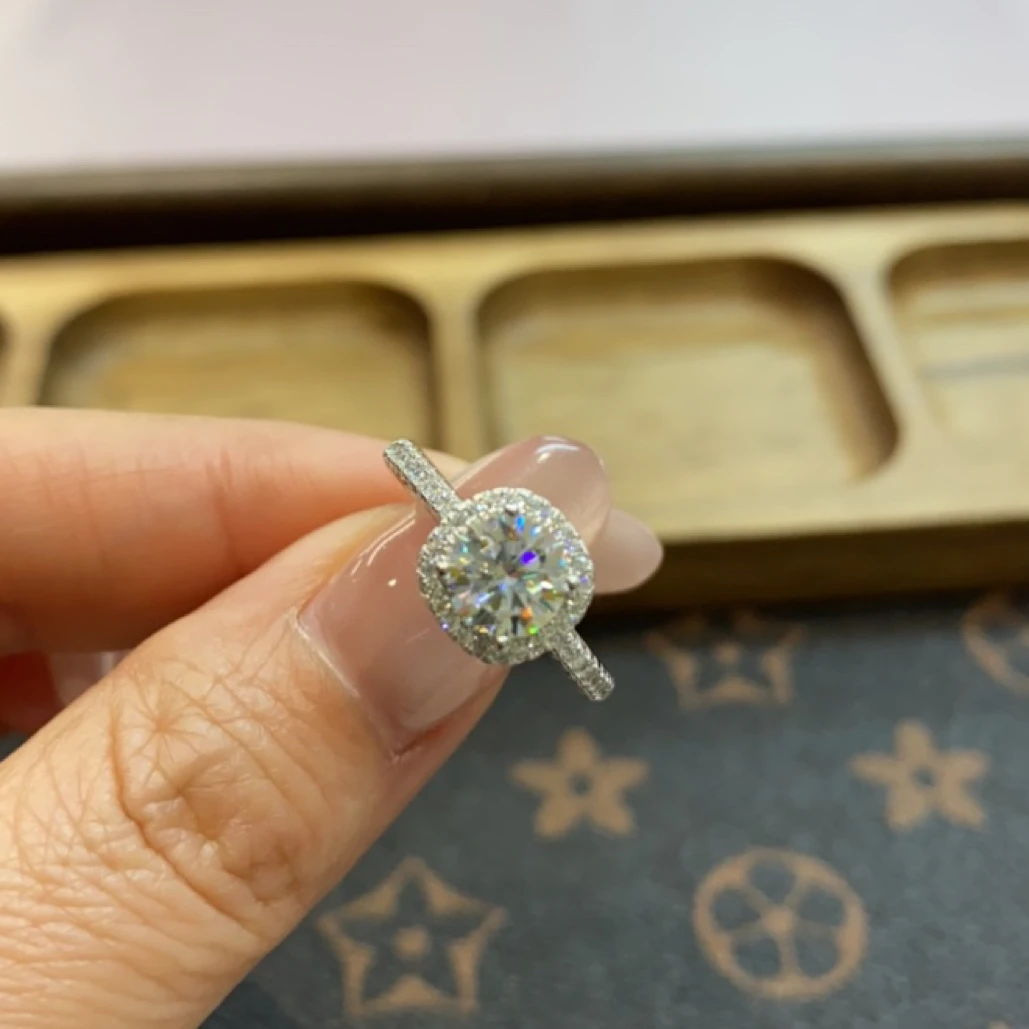 925银莫桑石戒指 一克拉莫桑石925银戒指活口可调节大小