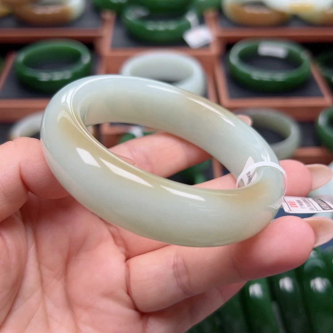 未镶嵌手镯和田玉5657圈口