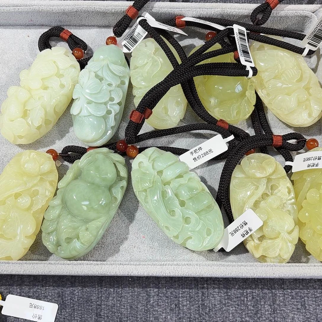 岫玉手把多样性发货其中之一未镶嵌*️***