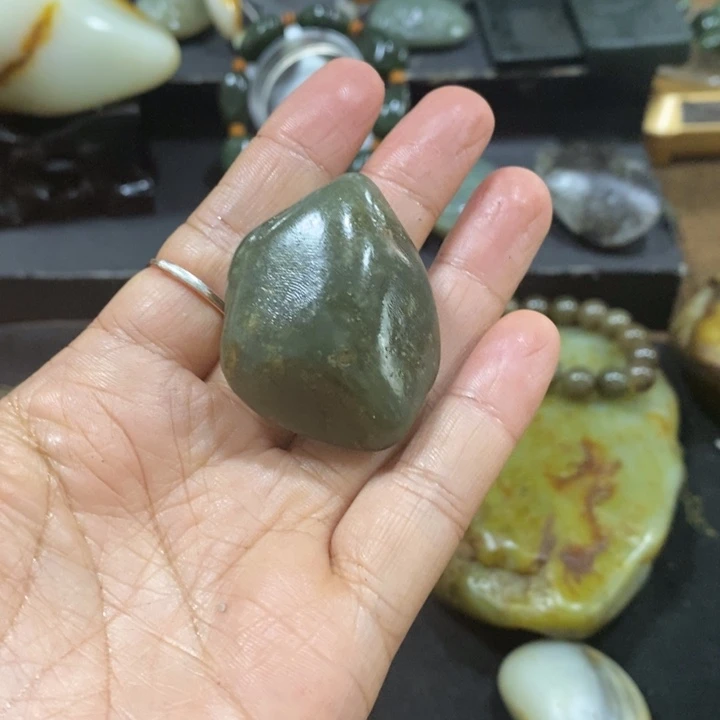 和田玉（糖玉）未镶嵌挂件