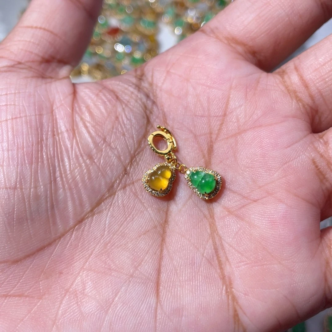 吊坠(不含链)18K金镶嵌翡翠