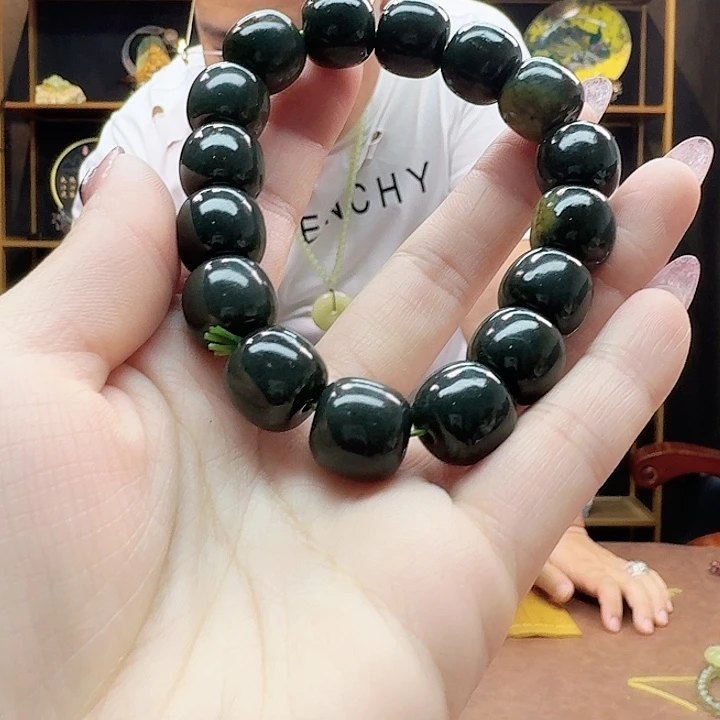 手链未镶嵌透闪石质玉14