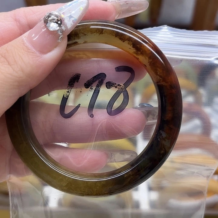 向***浅蛇纹石玉未镶嵌珠宝半成品