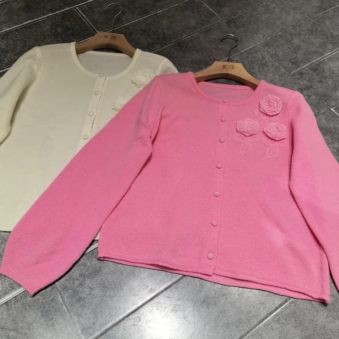 2619芭莎三朵花开衫上衣