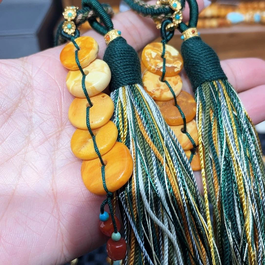 琥珀裸石未镶嵌包挂多样发其一