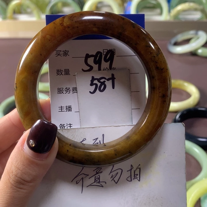 蛇纹石玉未镶嵌手镯599
