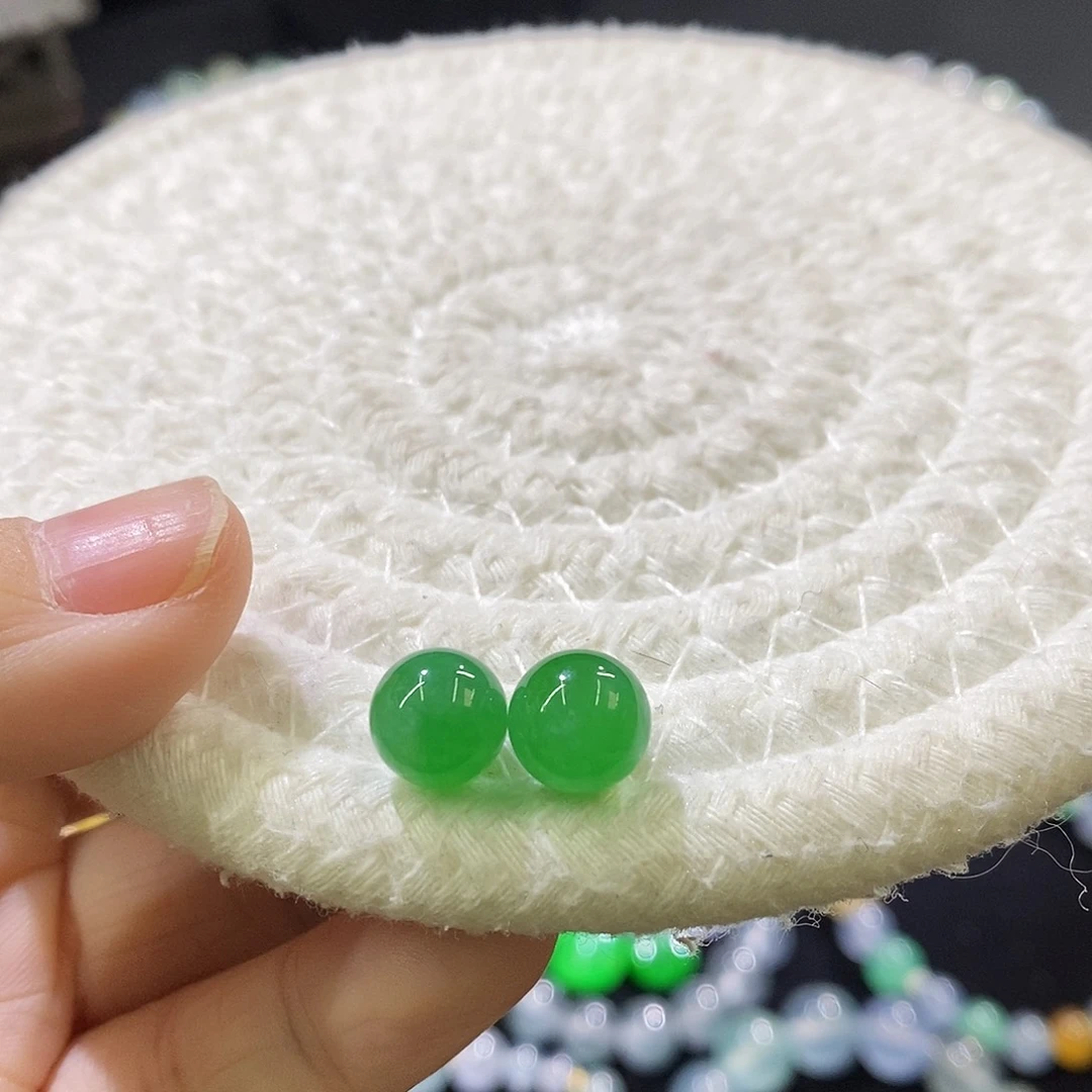 未镶嵌挂件翡翠一对