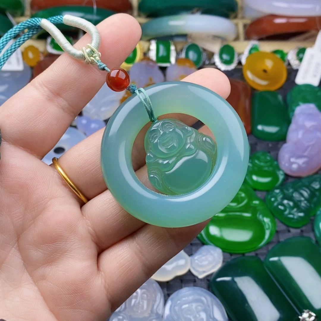 玛瑙/玉髓颈饰未镶嵌王*辰
