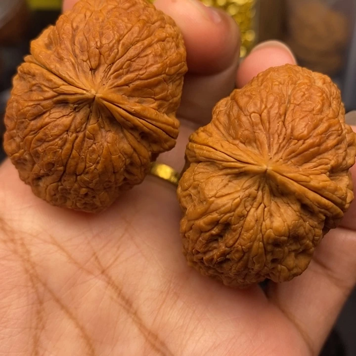 文玩核桃把件43尺磐石