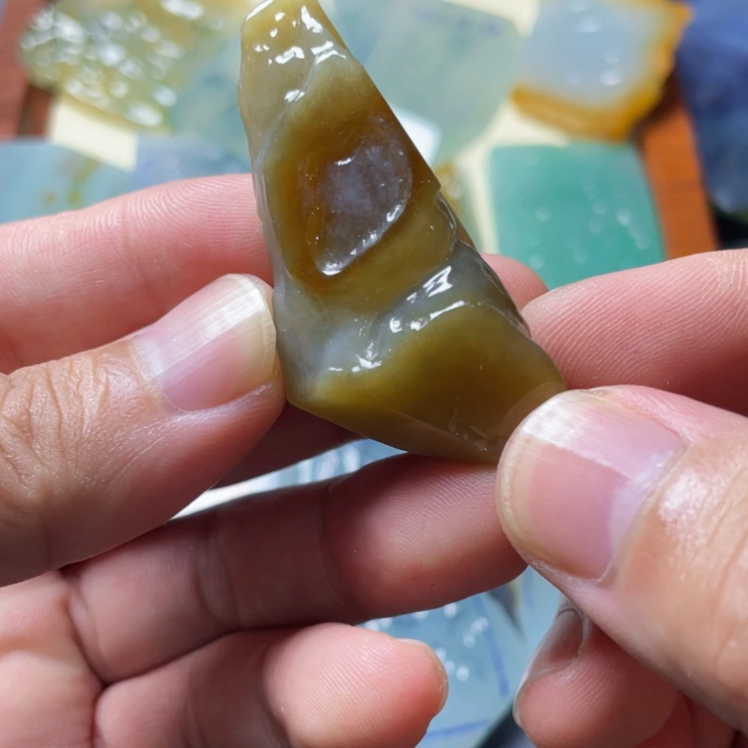 定制翡翠未镶嵌翡翠