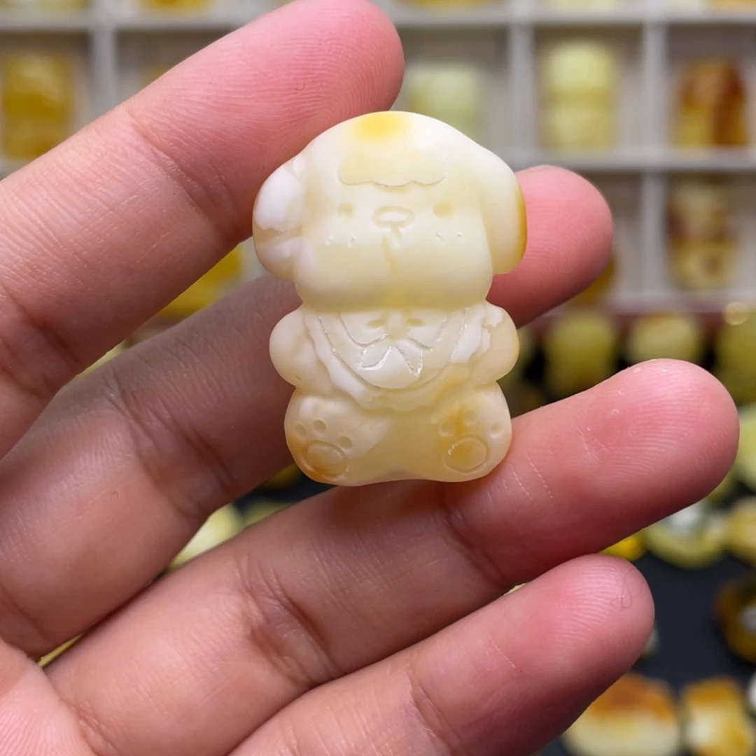 琥珀颈饰未镶嵌白蜜的狗狗