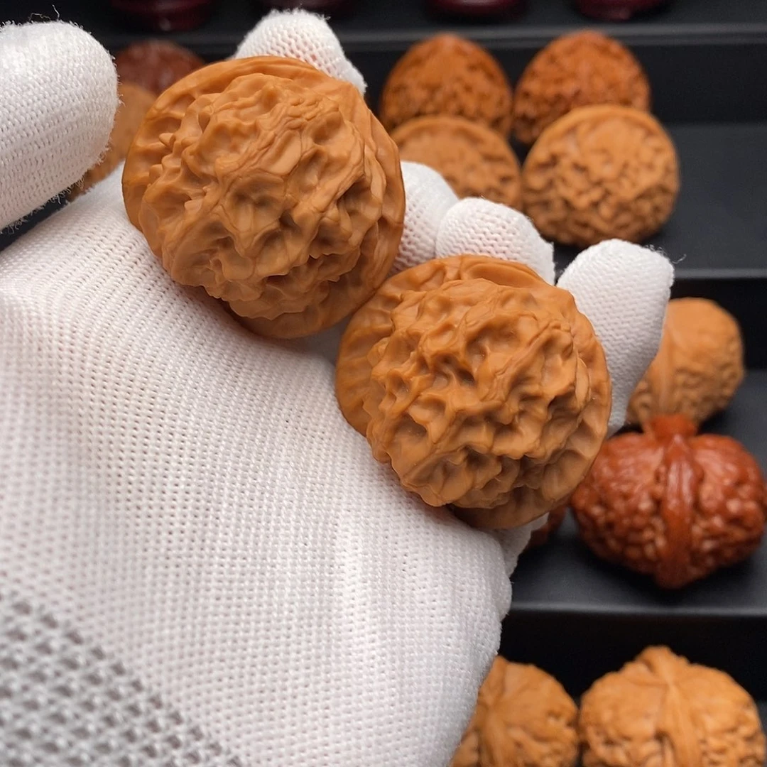 文玩核桃把件大*实文核兴