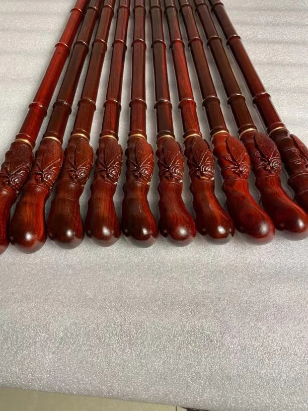 紫檀木登山仗文明仗长度101CM左右竹节款，知足常乐一名惊人