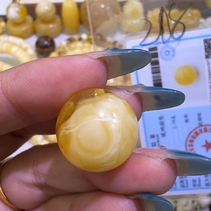 裸石琥珀未镶嵌18.8微微瑕