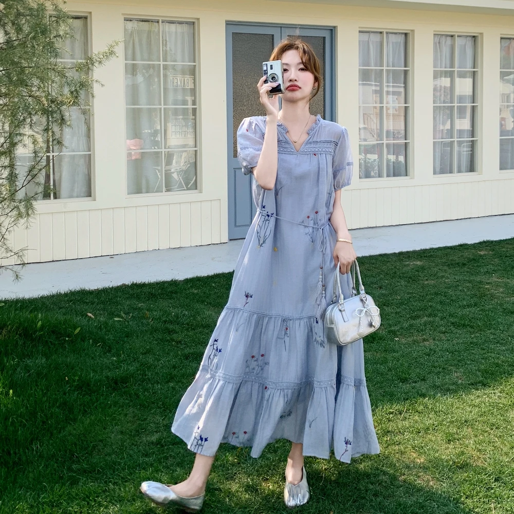 法式蓝色泡泡袖刺绣茶歇连衣裙夏少女甜美公主裙海边度假气质长裙