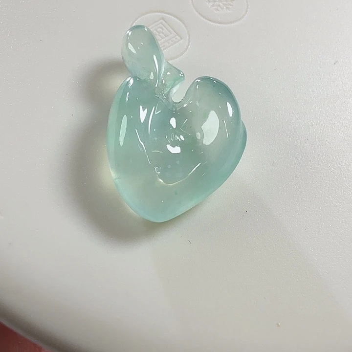 翡翠未镶嵌颈饰裸石