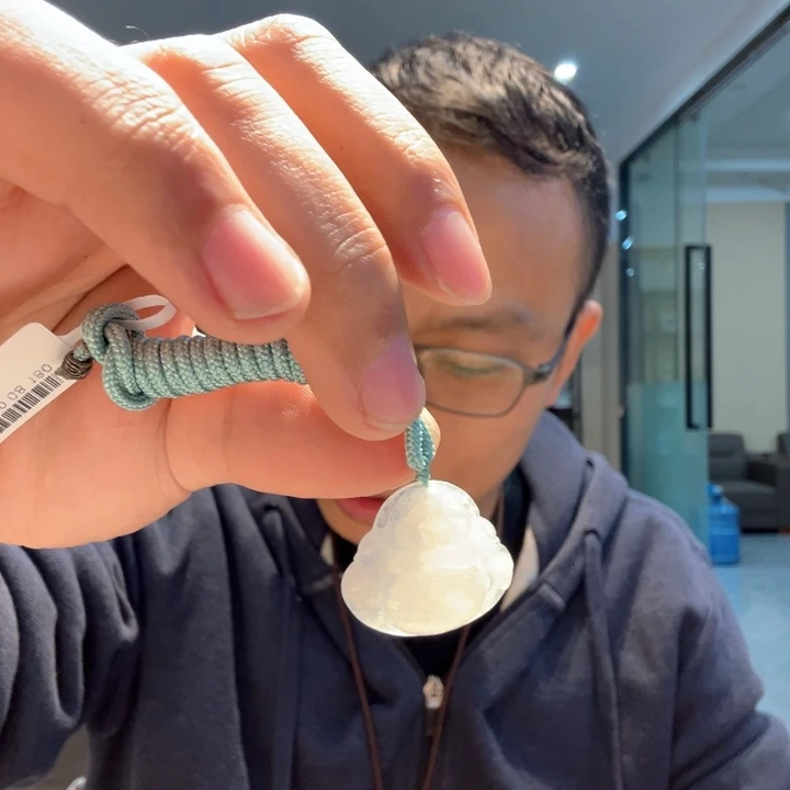 翡翠未镶嵌颈饰缅甸翡翠佛公吊坠