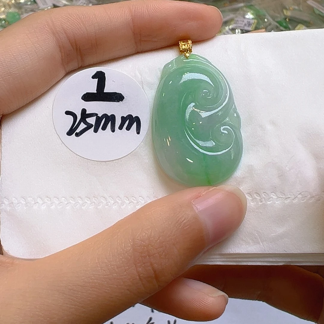 翡翠18K金镶嵌吊坠(不含链)你