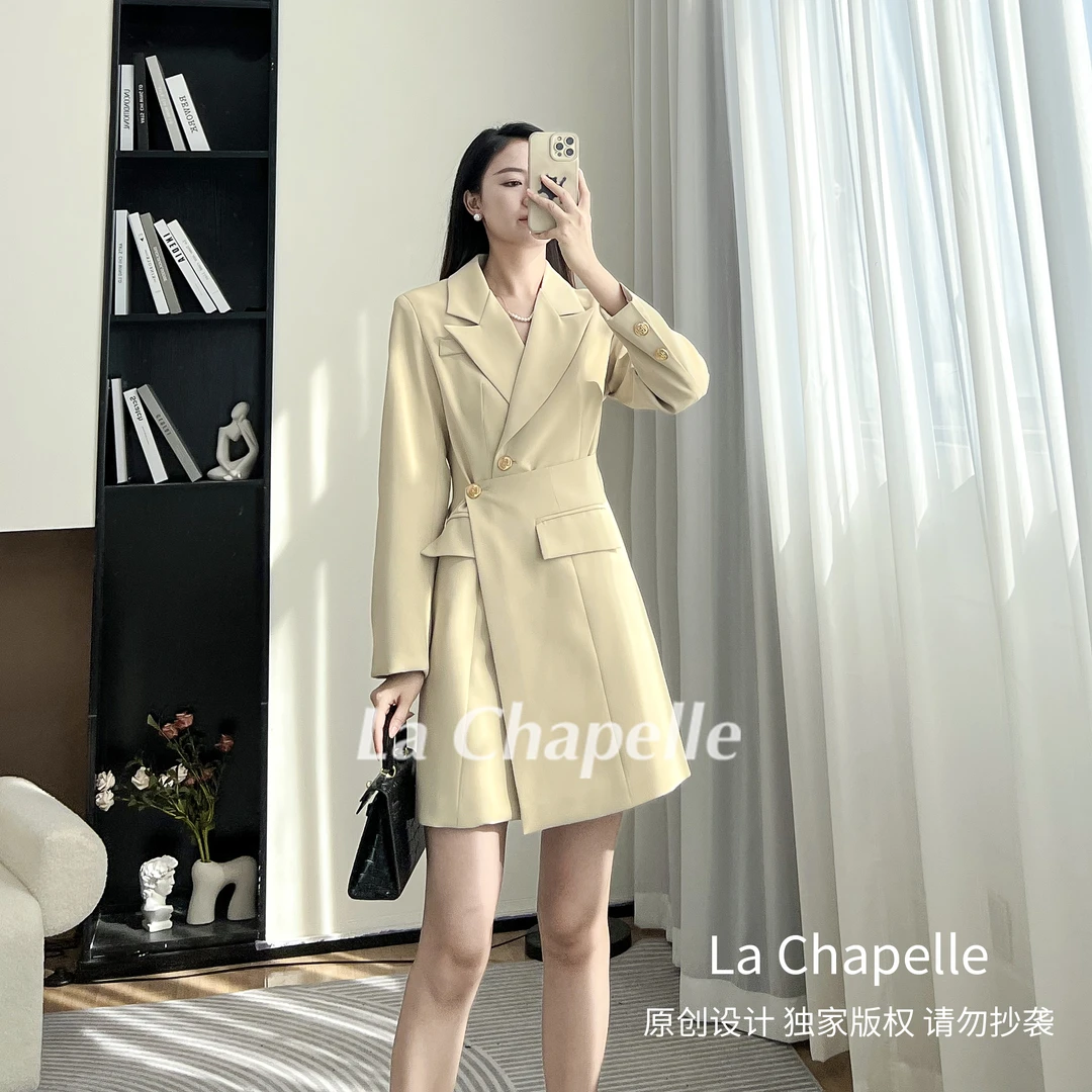 拉夏贝尔25现货秋新收腰西装设计感气质显瘦风衣连衣裙 9225 LSC