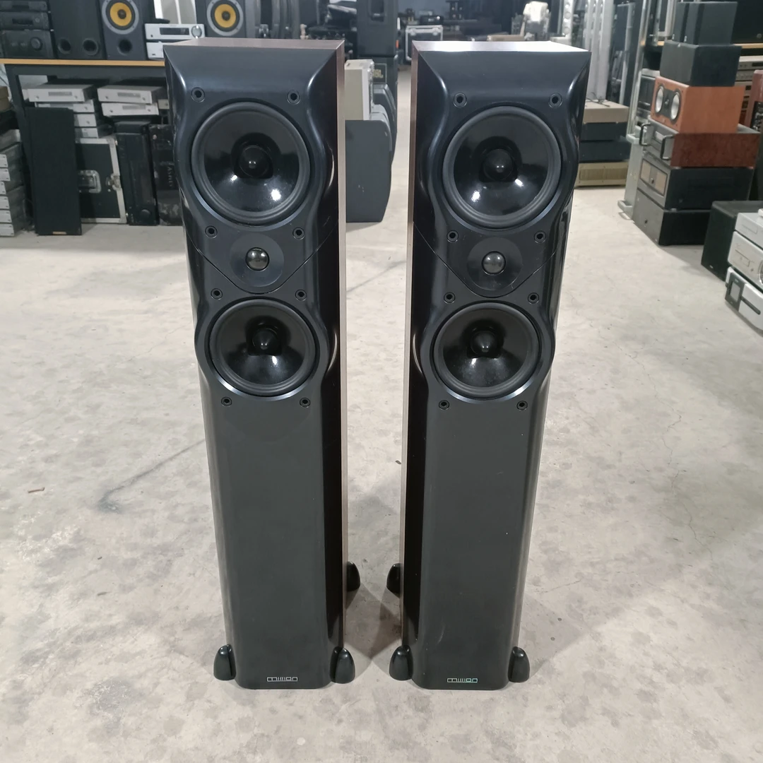 9新  美声 型号MV-8   发烧双6.5寸落地箱一对  运费自理