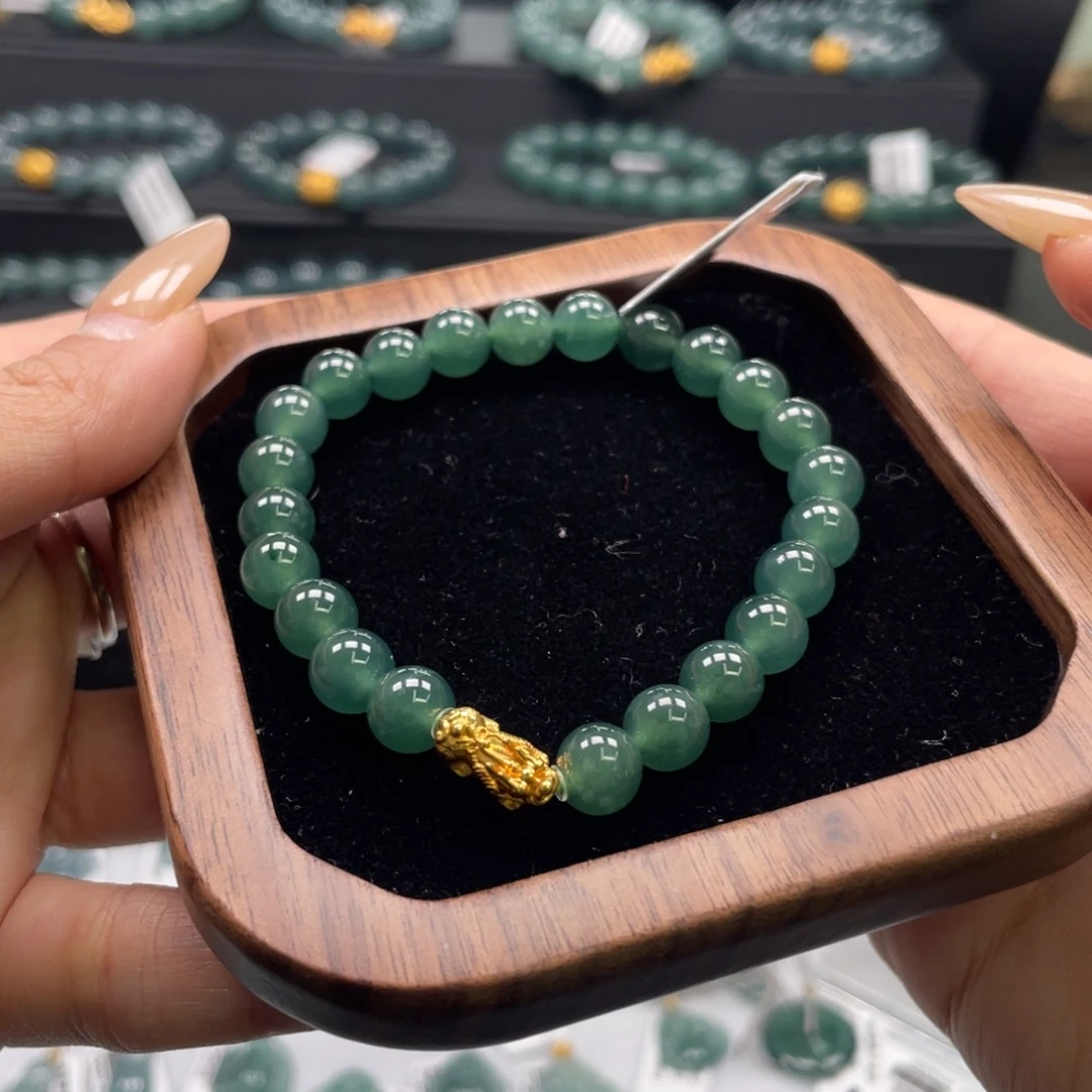 翡翠18K金镶嵌套链