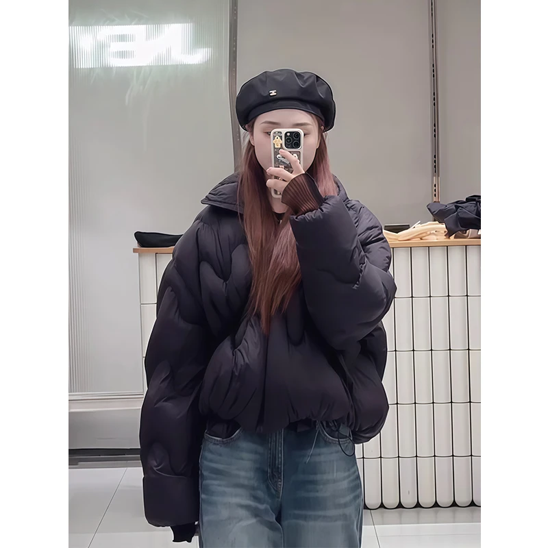 黑色短款波浪羽绒服女2024年冬季新款小个子加厚白鸭绒面包服外套