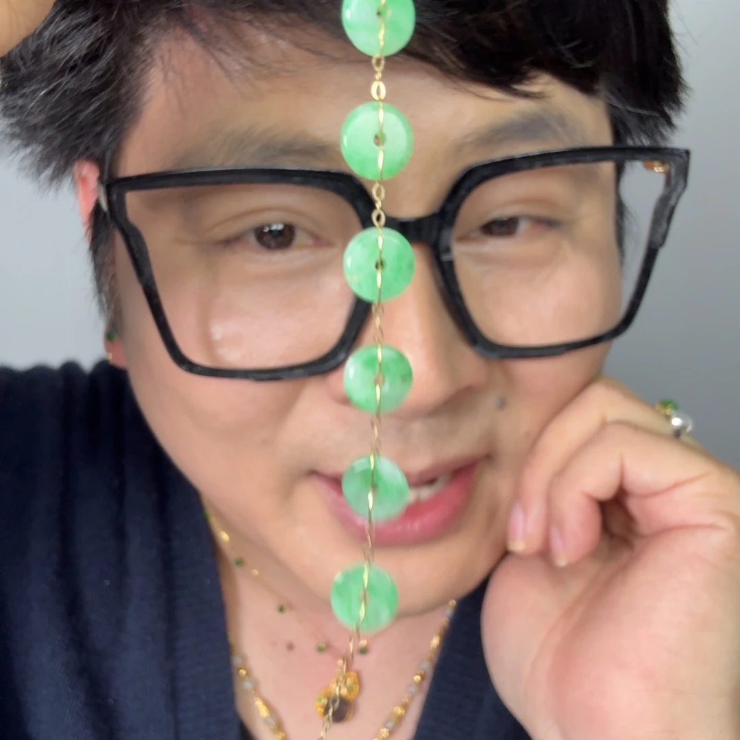 翡翠18K金镶嵌颈饰一件