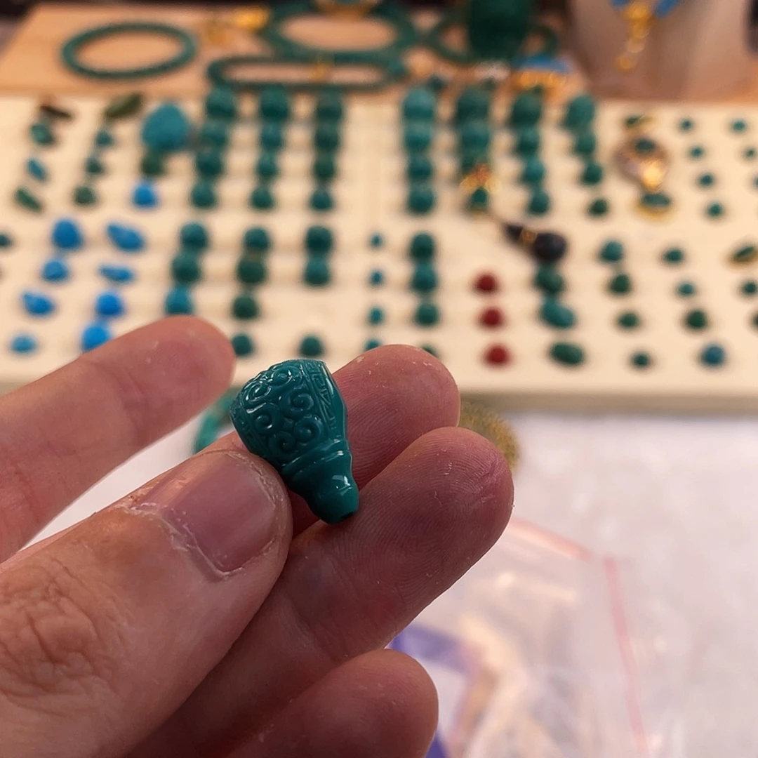 绿松石未镶嵌耳饰