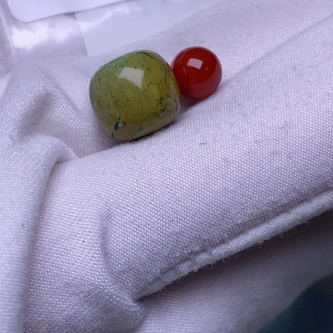 南红玛瑙未镶嵌珠宝奇石