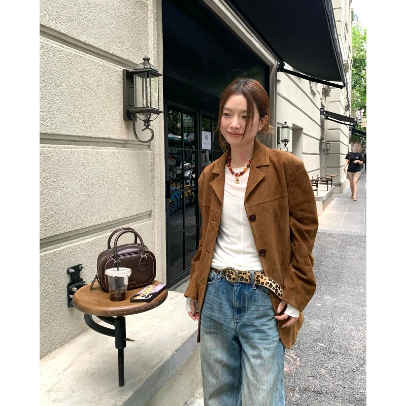 美拉德棕色西装外套女秋季新款复古气质百搭显瘦宽松麂皮外套上衣