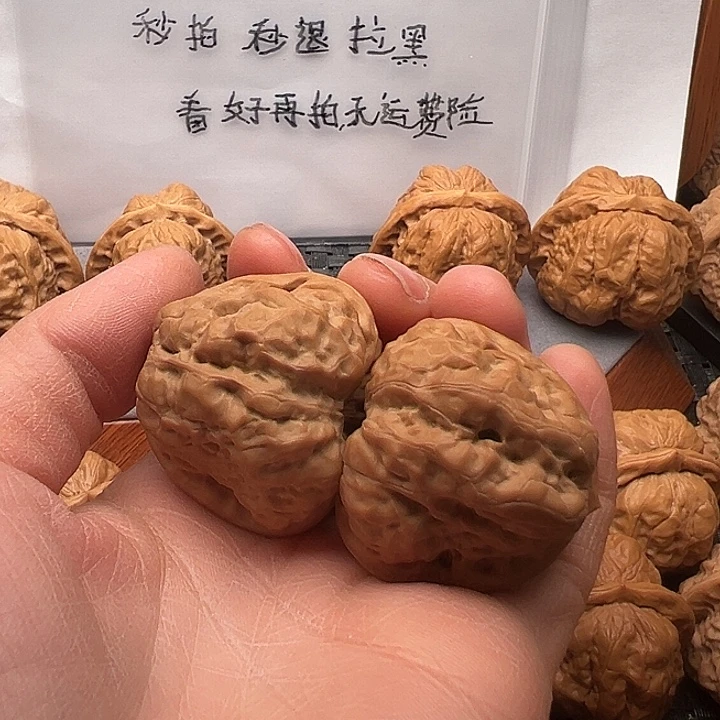 ****文玩核桃吊坠蛤蟆