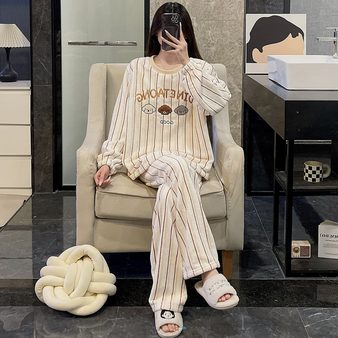 棕色条纹睡衣女新款冬季加绒加厚法兰绒保暖学生家居服珊瑚绒套装
