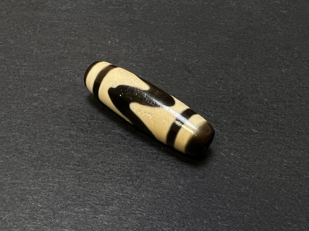 牙黄牙牙 品相完美 咬色扎实 佩戴漂亮