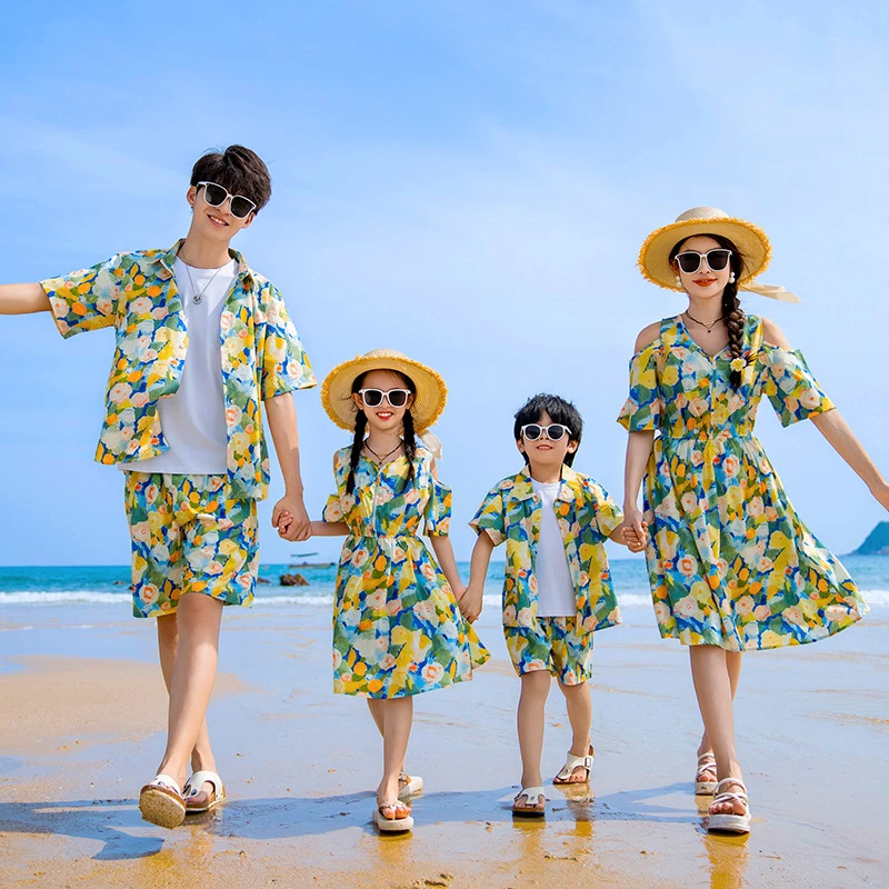 亲子装度假装2025夏季新款一家四口夏季休闲沙滩裙短裤时尚套装潮