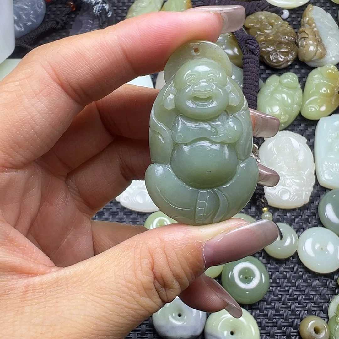 和田玉未镶嵌吊坠(不含链)清货，不退不换，卡46.7