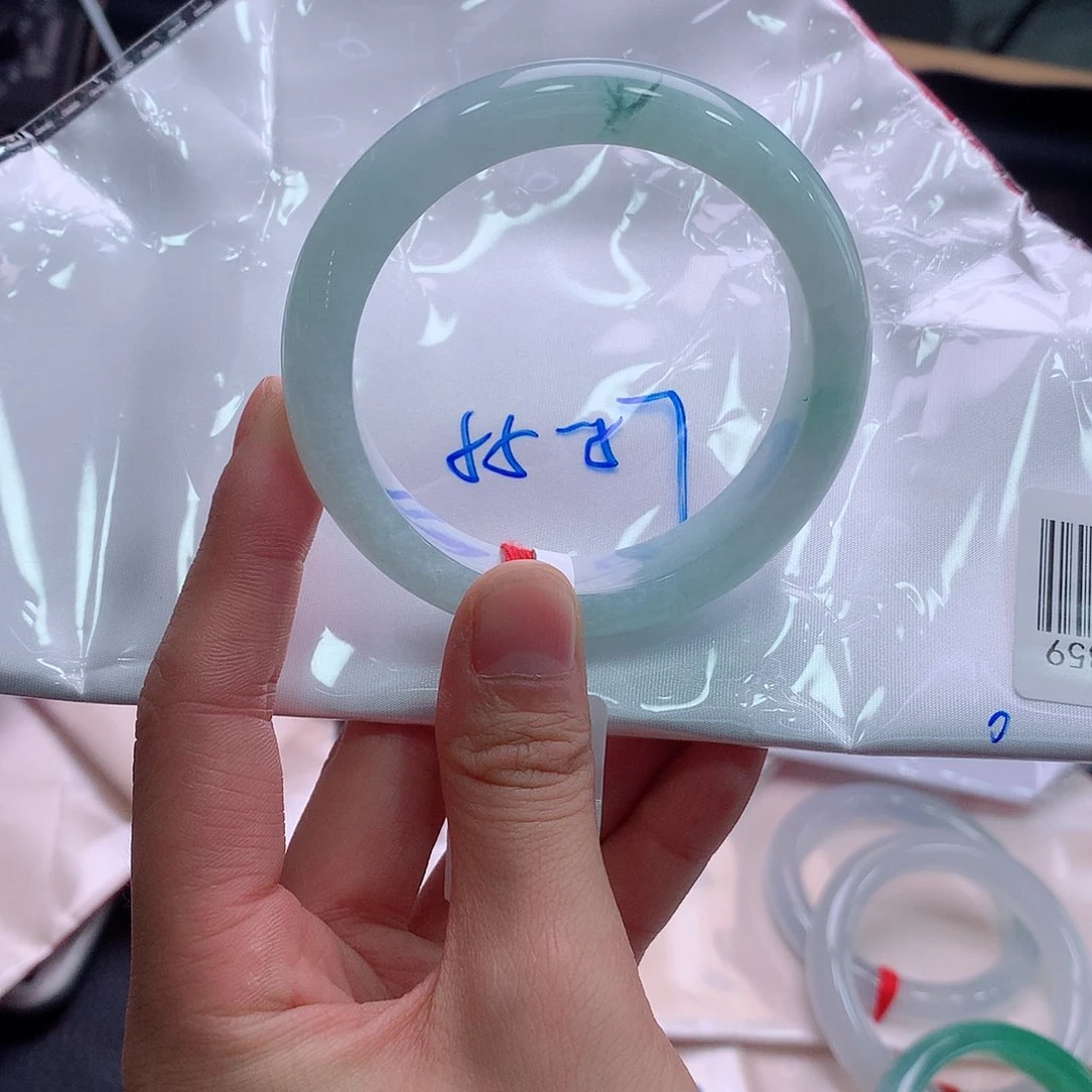 未镶嵌手镯翡翠翡翠