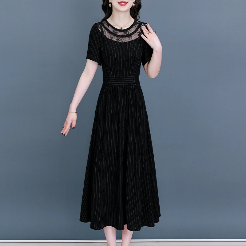 爆款蕾丝连衣裙子2025新款女夏高级感气质妈妈显连衣裙