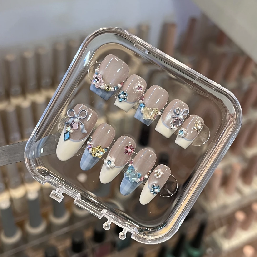 越大王 全华 蓝格子法式彩钻小花蝴蝶结高端定制纯手工穿戴甲