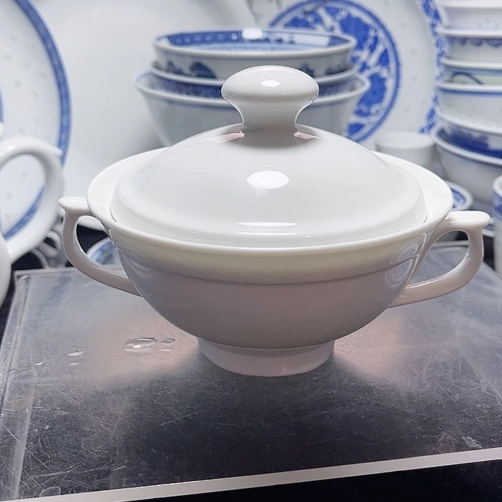 碗纯白双耳小炖盅