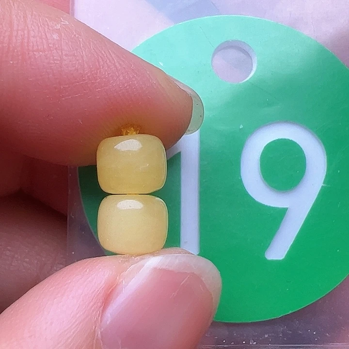 蜜蜡裸石未镶嵌6.5m m