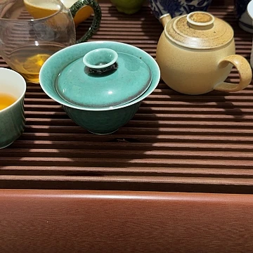 单色釉盖碗孔雀绿