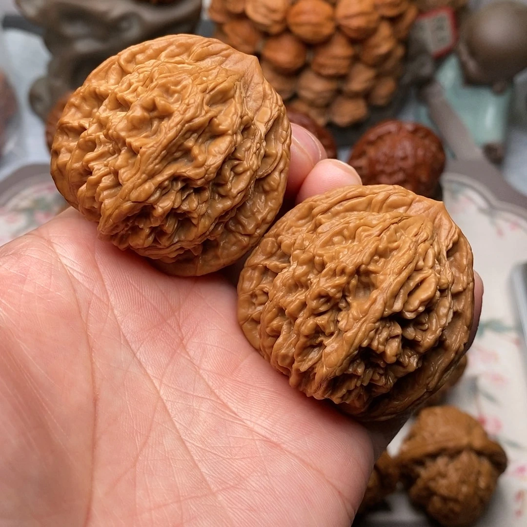 文玩核桃把件虎头