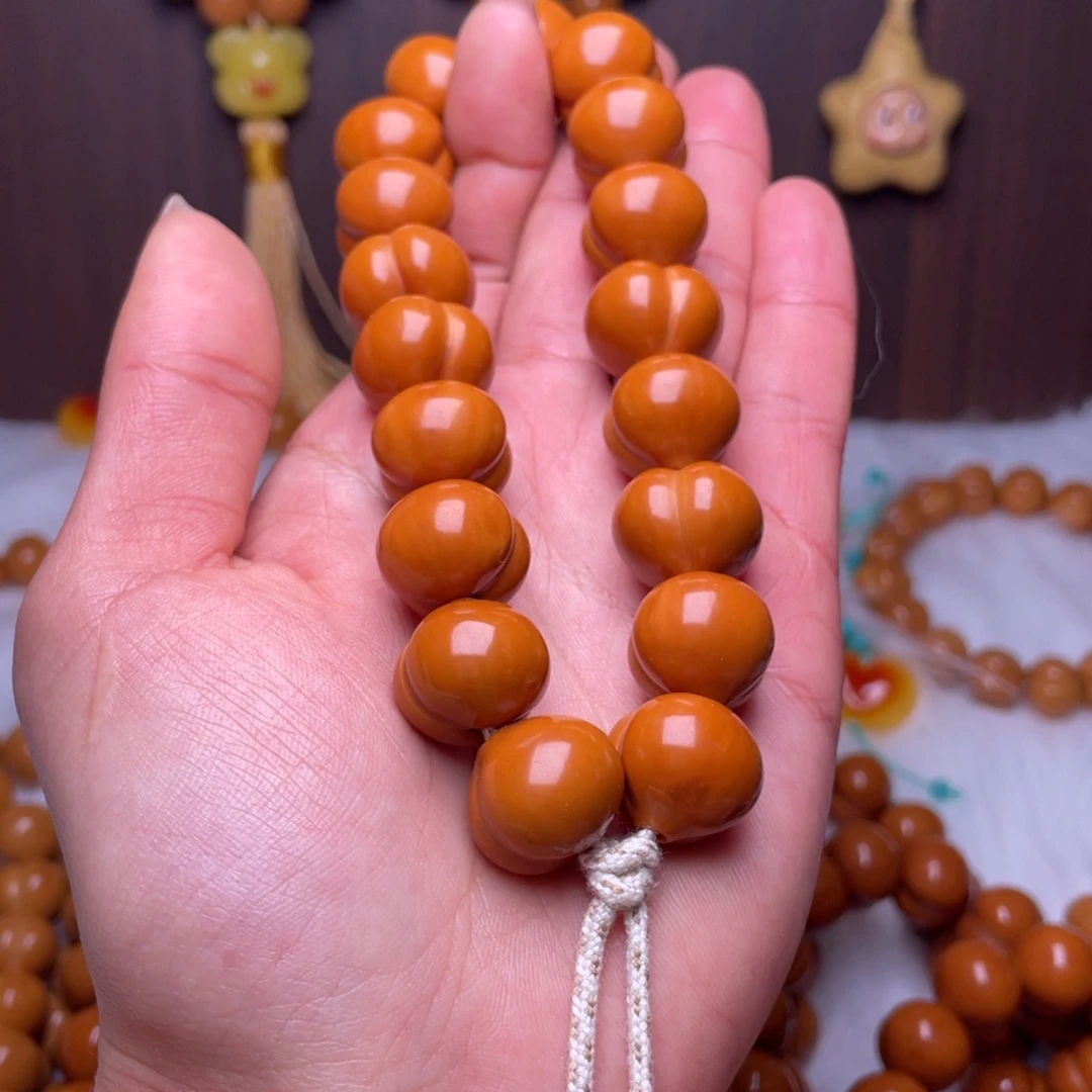 8***️猴头核桃吊坠17手工柯基屁桃手持