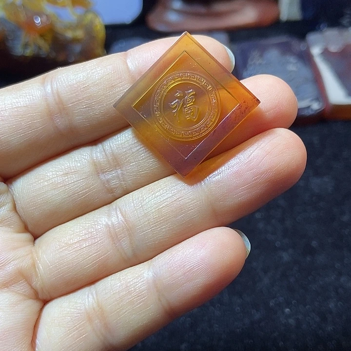 未镶嵌颈饰琥珀缅甸天然琥珀吊坠
