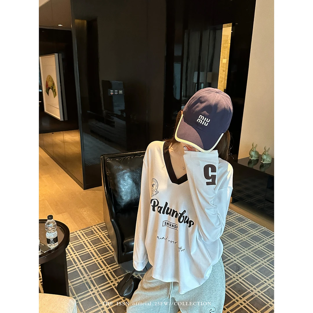 THEISSN宁司 印花撞色V领长袖t恤女早秋休闲百搭宽松上衣 01265