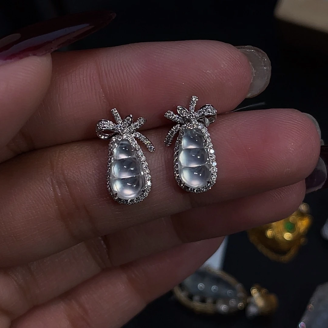 翡翠18K金镶嵌耳饰豆子