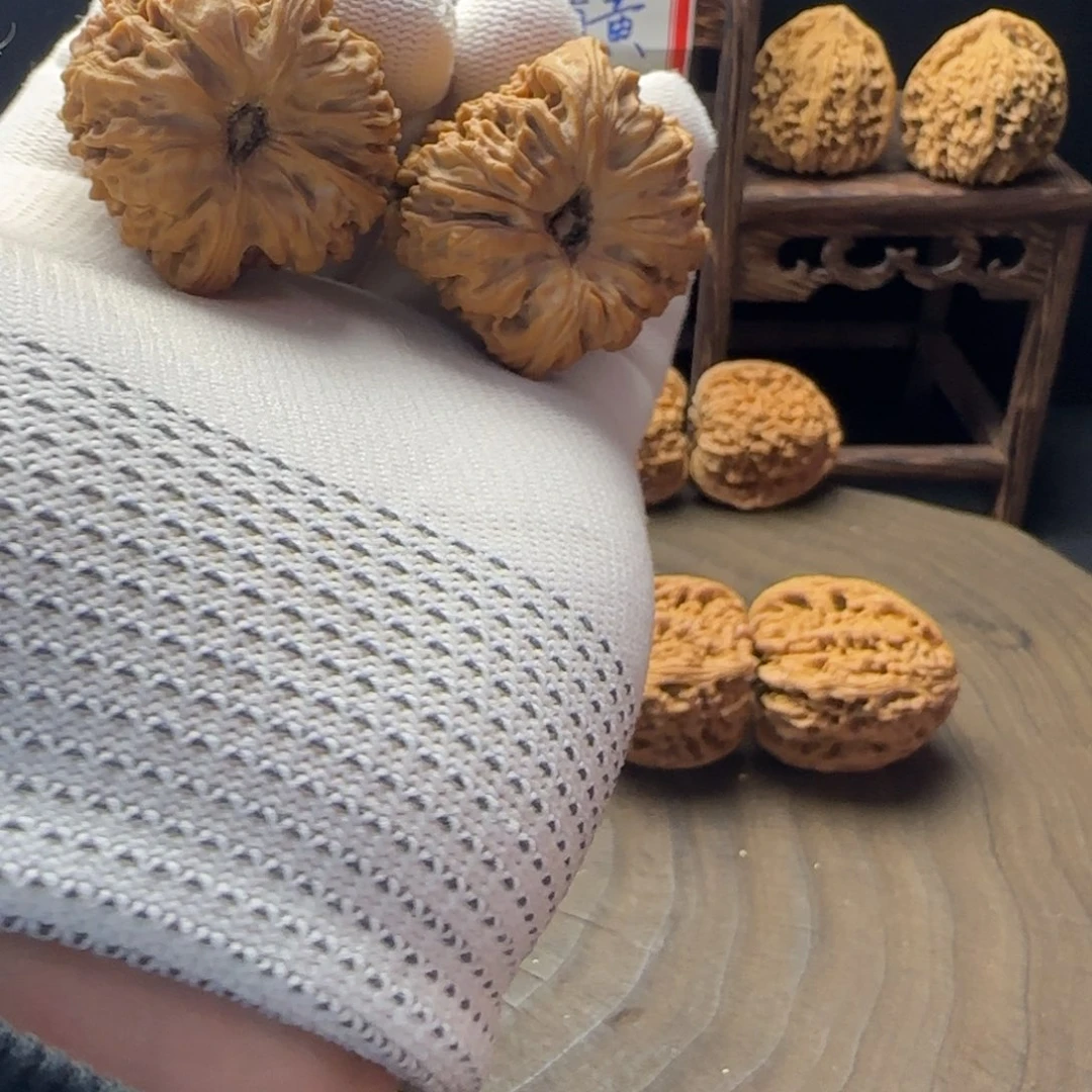 吊坠文玩核桃40深奥迪炮弹