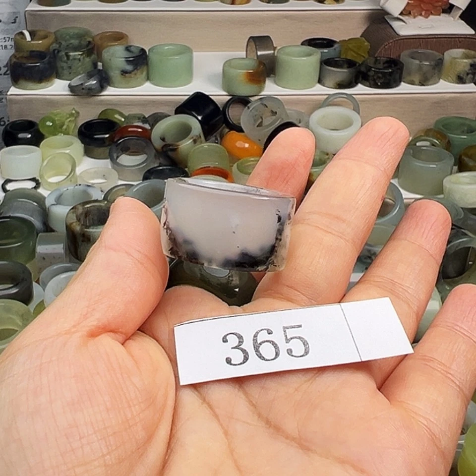 【闪购商品】未镶嵌蛇纹石玉戒指ㅤ****?