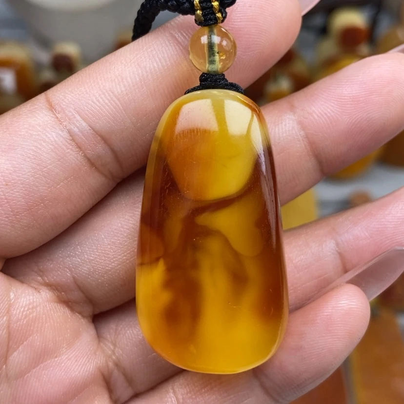 【闪购商品】琥珀颈饰未镶嵌