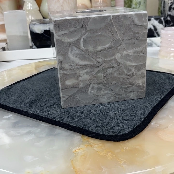 有机玻璃意大利霸王花纸巾盒